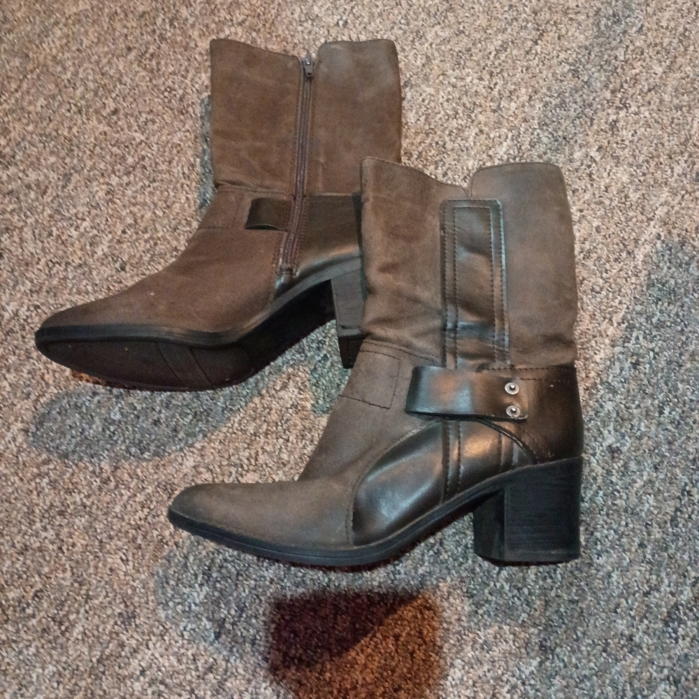 Cute Brown Heeled Boots
